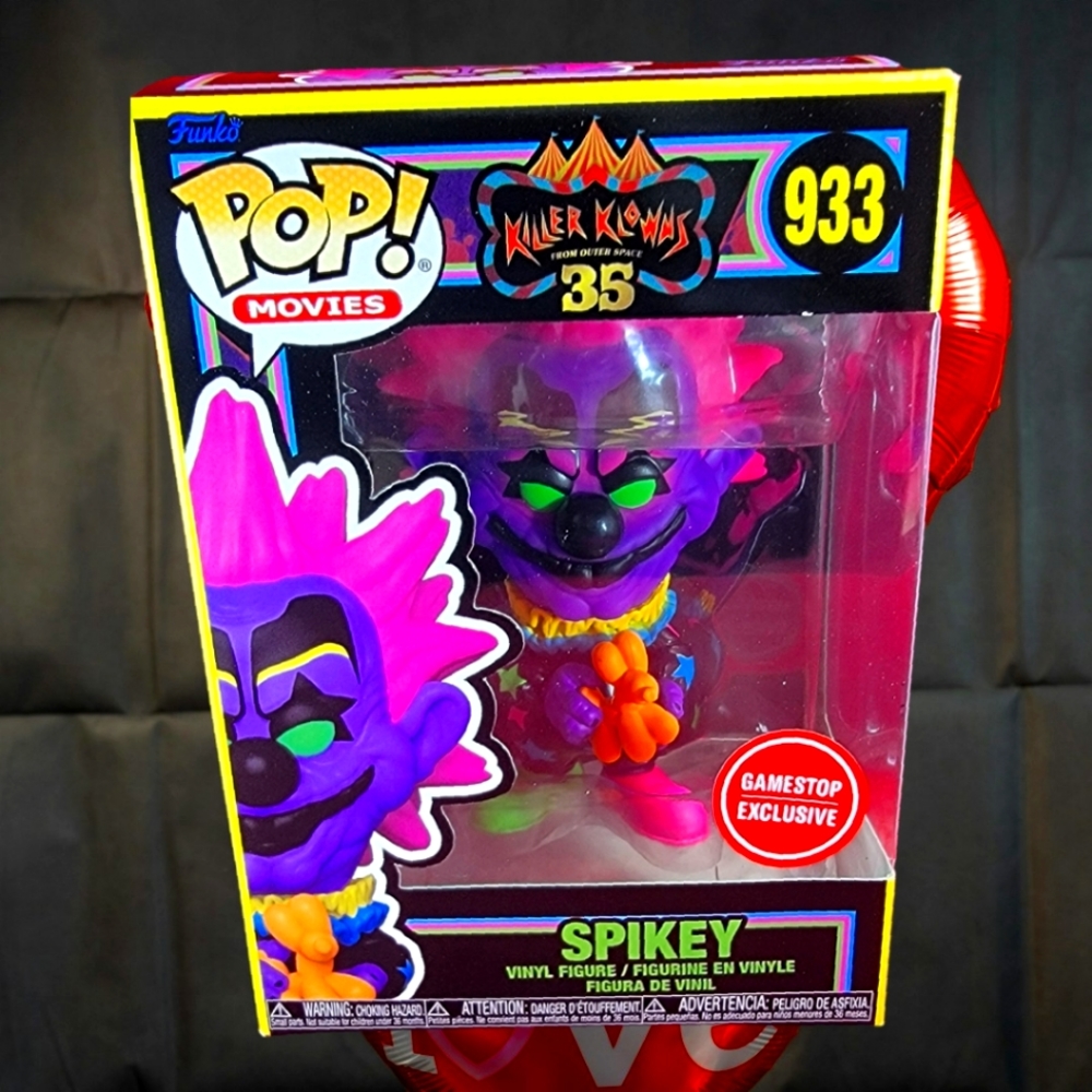 Spikey gamestop exclusive funko # 933 (nib) with pop protector